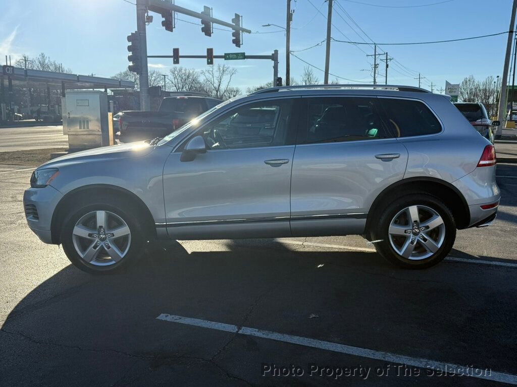 Used 2014 Volkswagen Touareg TDI image 8
