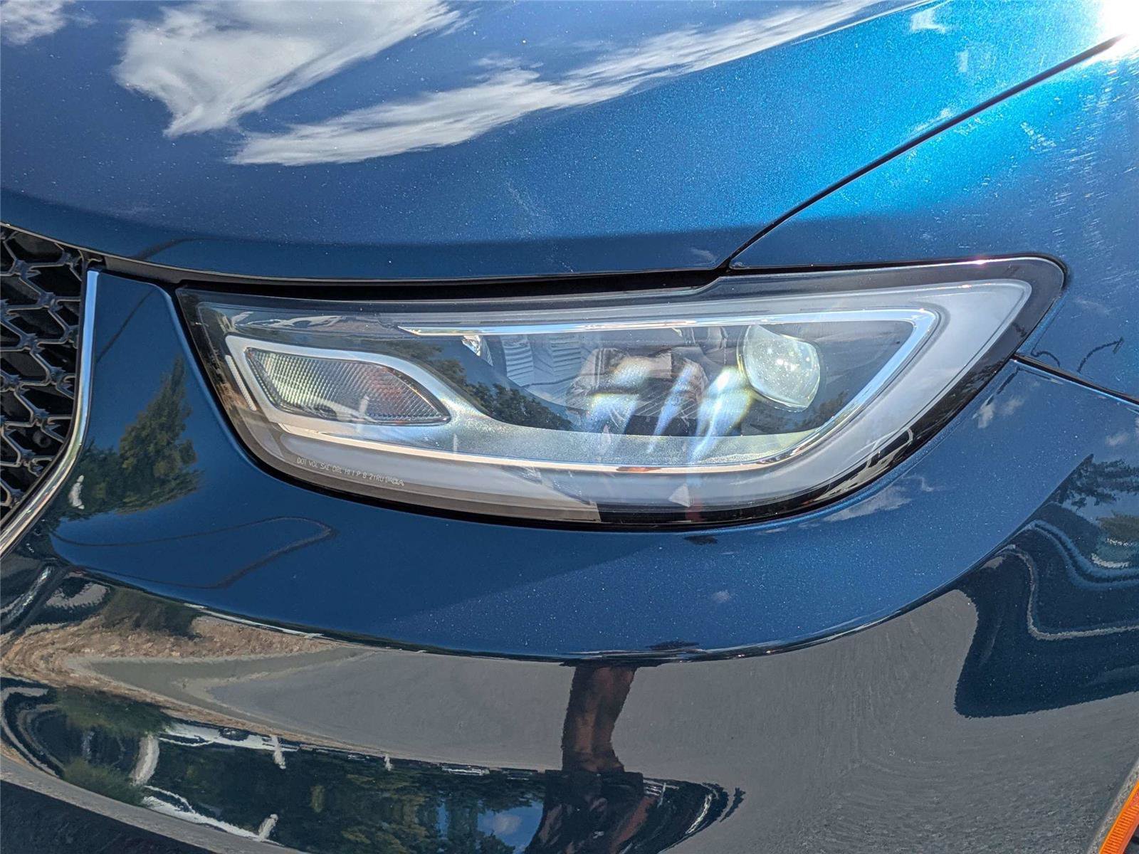 Certified 2023 Chrysler Pacifica Limited FWD image 12