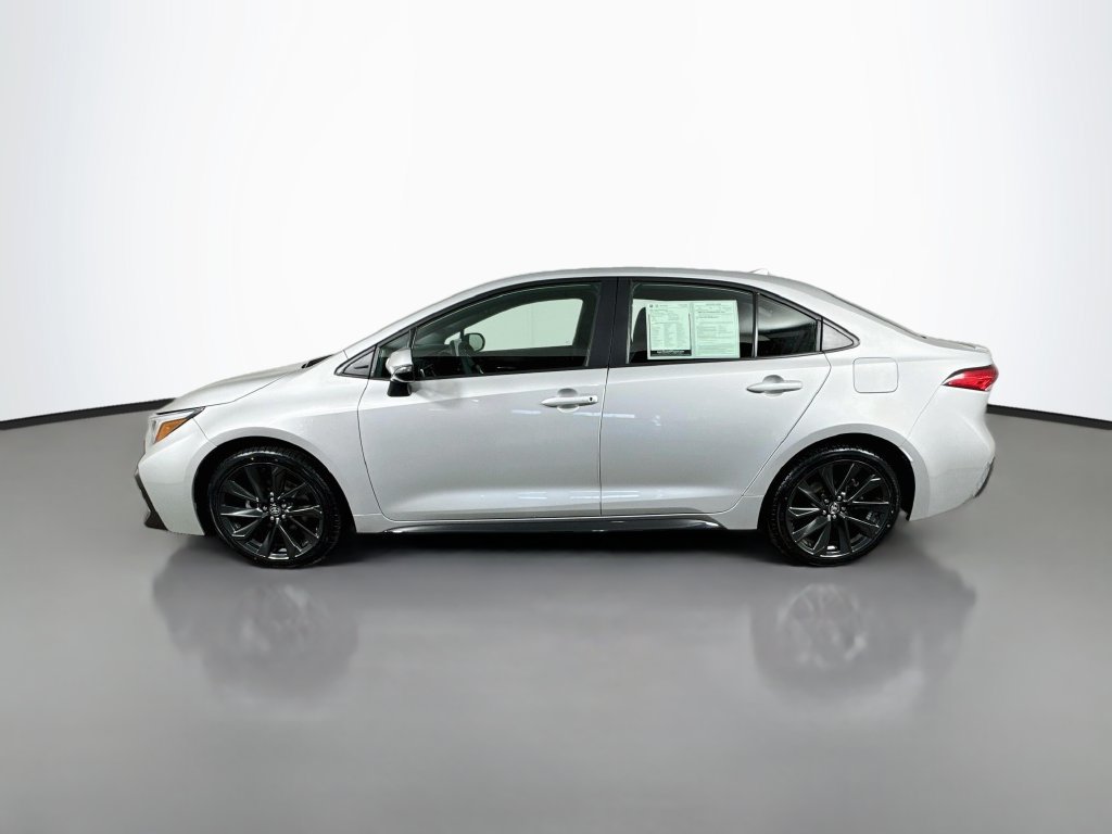Used 2024 Toyota Corolla SE FWD image 5