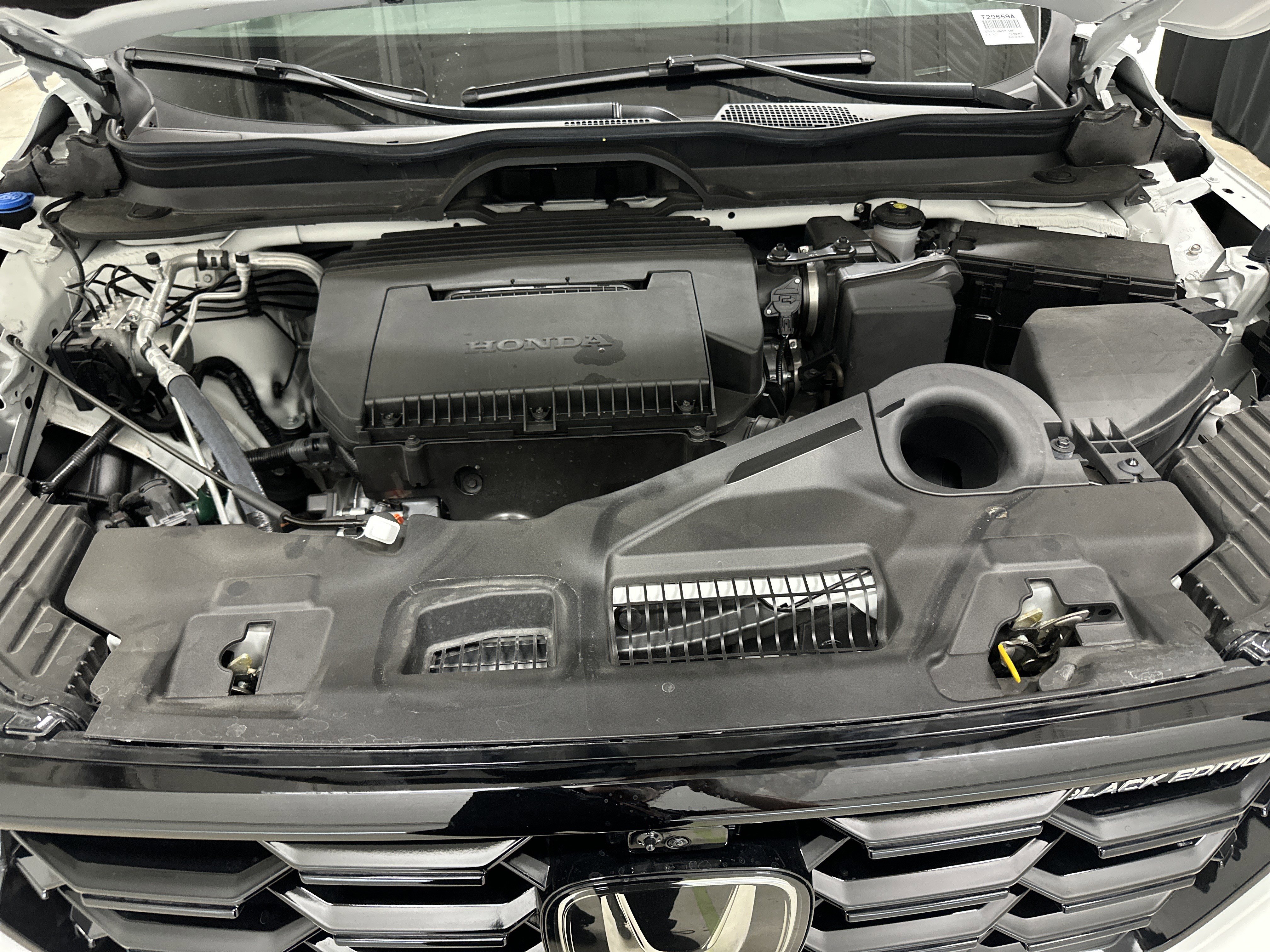 Used 2025 Honda Pilot Black Edition image 35