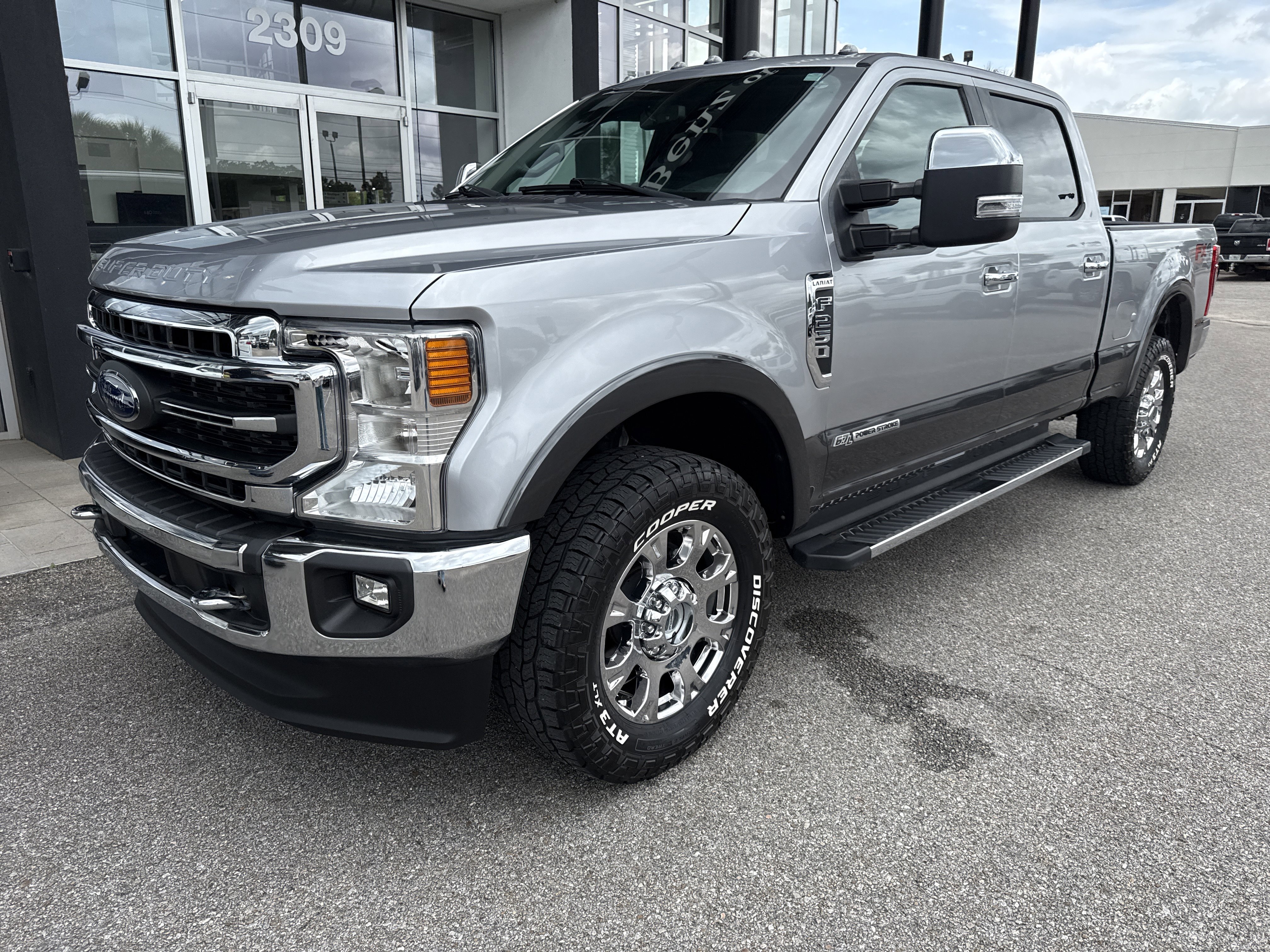 Used 2020 Ford F250 Lariat w/ Lariat Ultimate Package AWD/4WD image 1