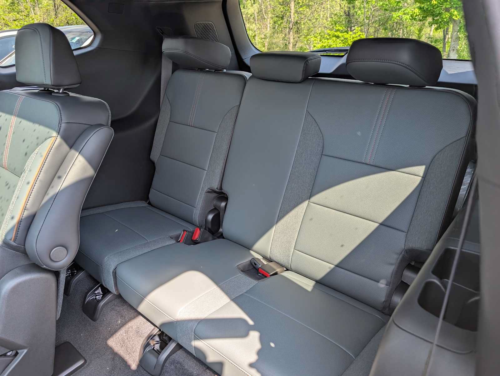 New 2026 GMC Acadia AT4 w/ Luxury Package AWD/4WD image 18