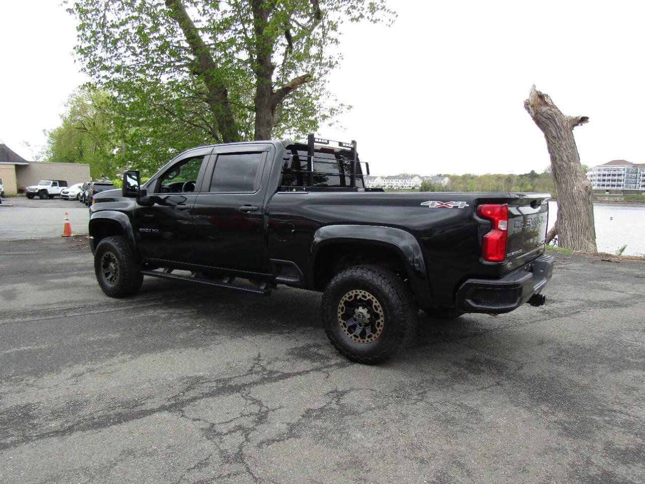 Used 2021 Chevrolet Silverado 2500 Custom w/ Custom Value Package AWD/4WD image 45
