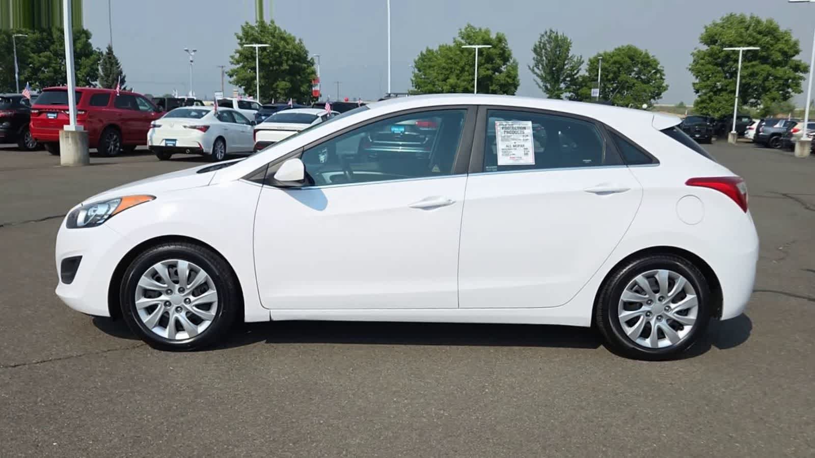 Used 2016 Hyundai Elantra GT FWD image 5