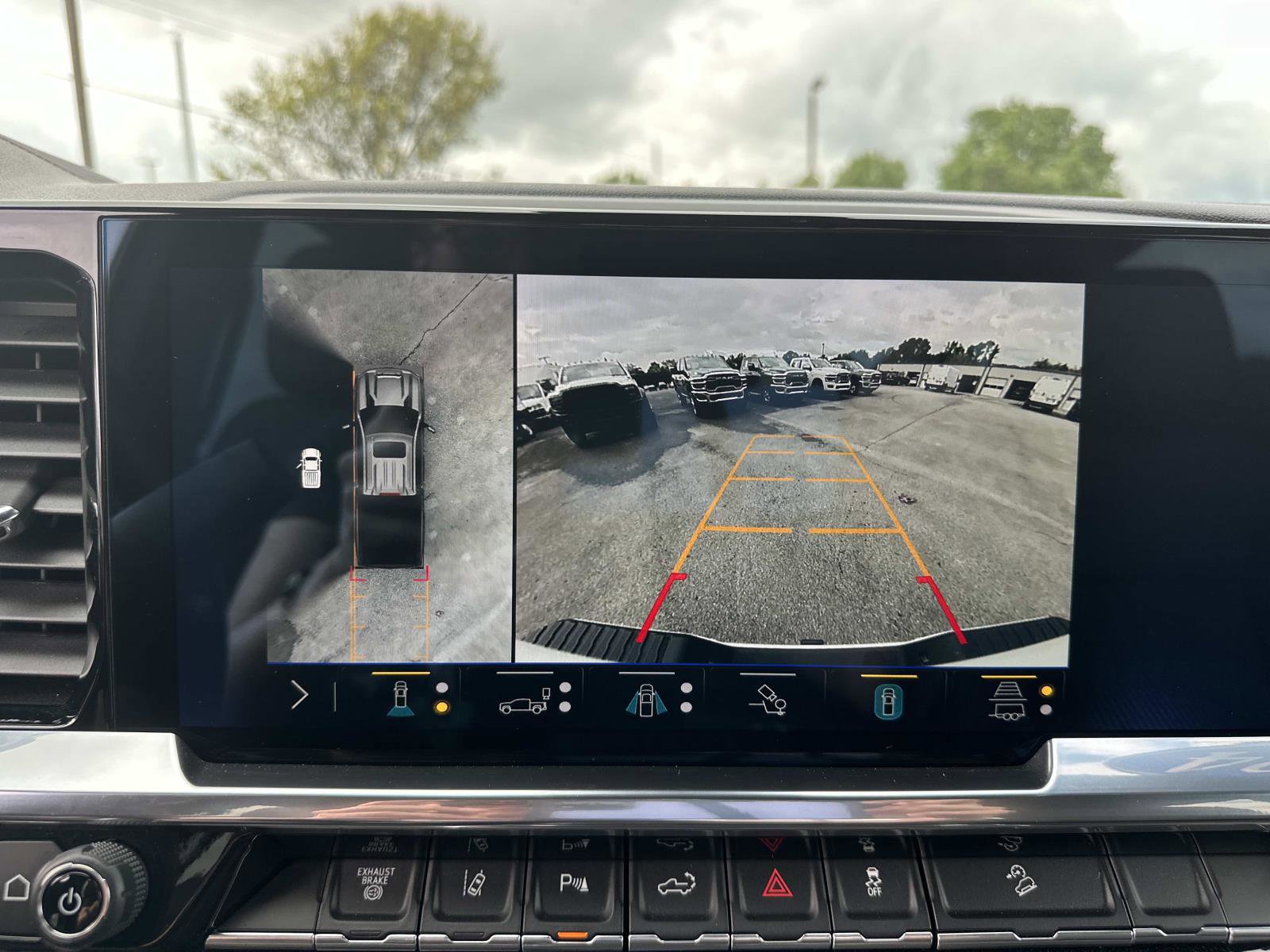 Certified 2024 Chevrolet Silverado 2500 High Country w/ LPO, Dark Essentials Package image 26