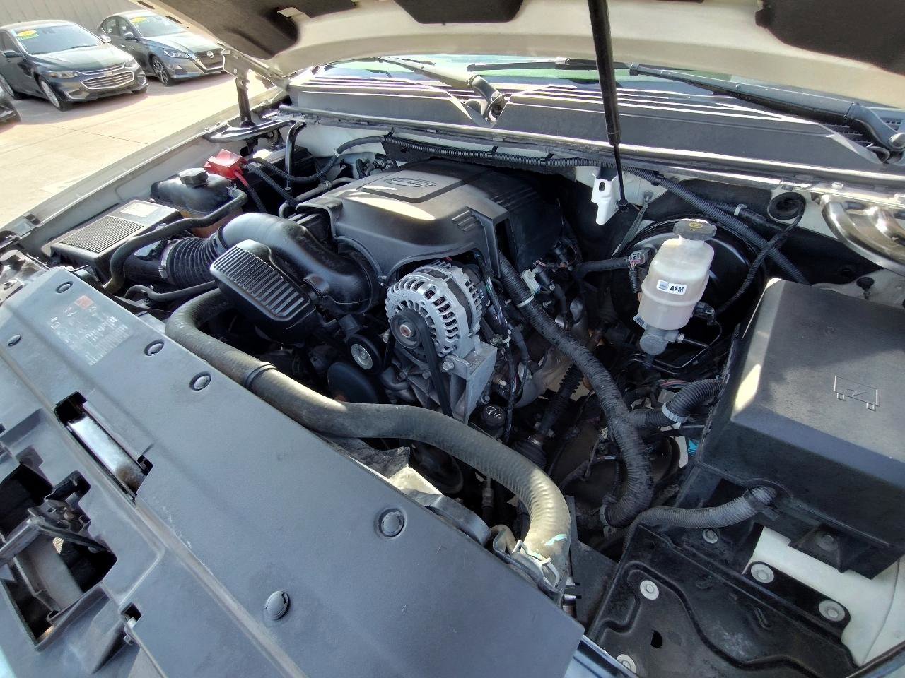 Used 2011 GMC Yukon Denali image 16