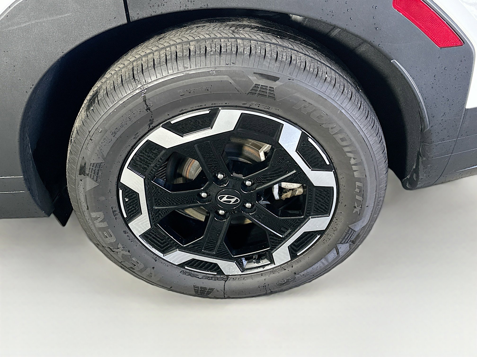 Used 2025 Hyundai Santa Fe SEL image 11