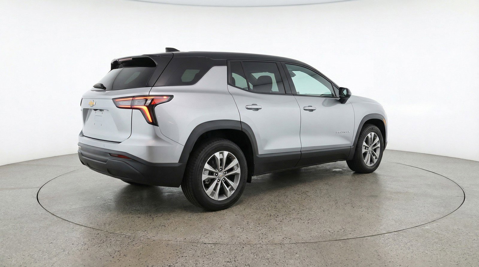 Used 2025 Chevrolet Equinox LT FWD image 9