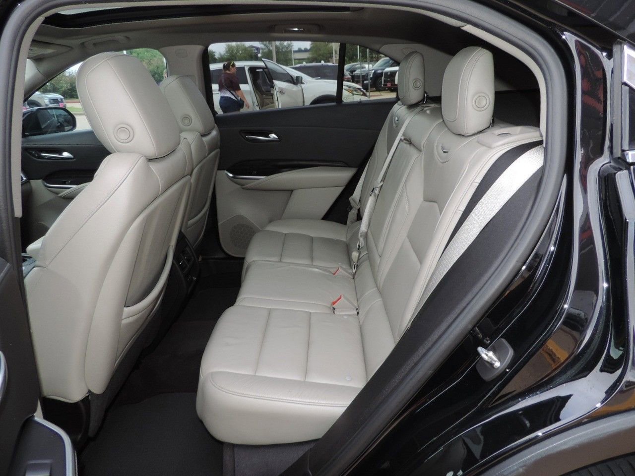 Used 2019 Cadillac XT4 Premium Luxury w/ Cold Weather Package FWD image 22