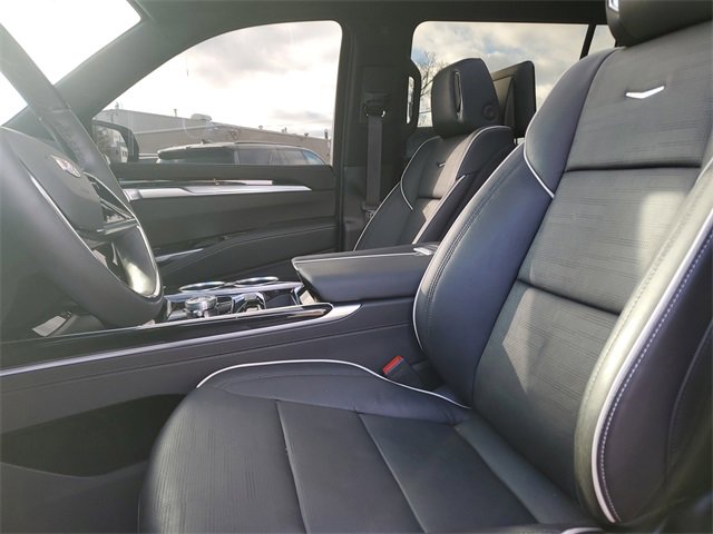 Certified 2025 Cadillac Escalade ESV Sport w/ Touring Package image 25