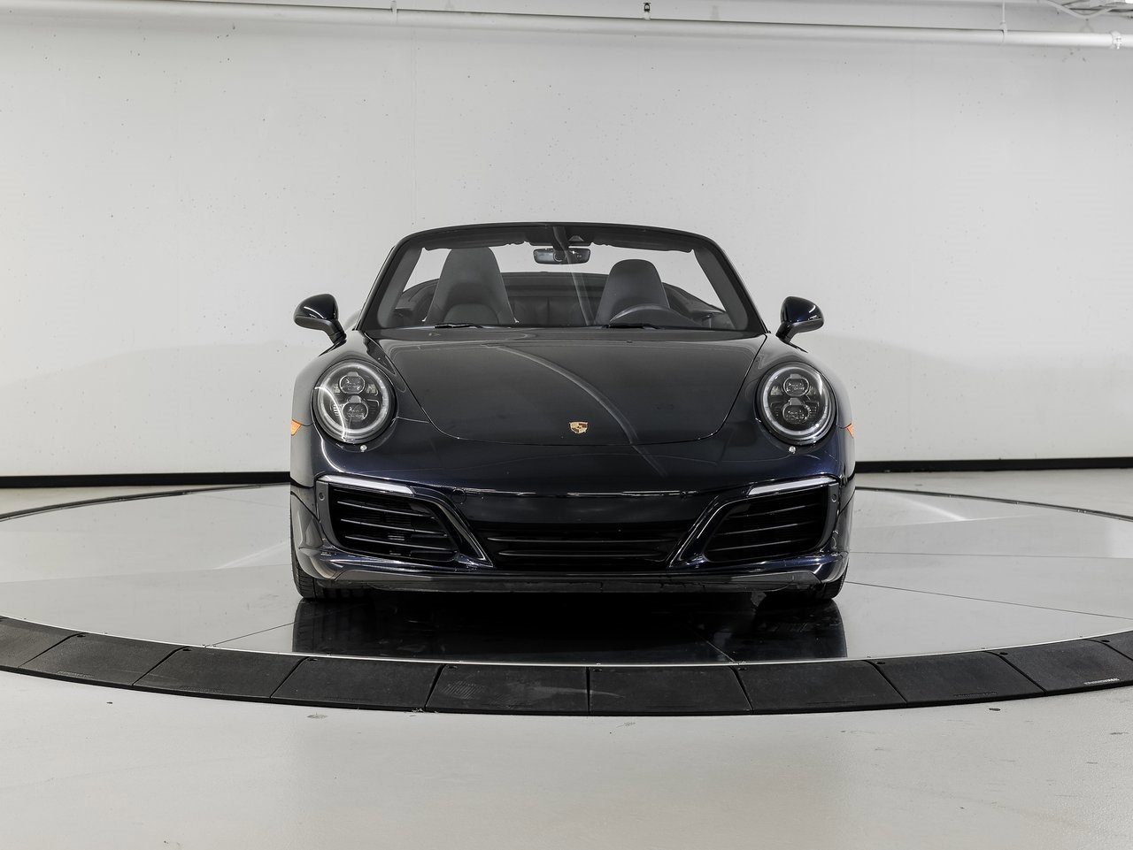 Used 2017 Porsche 911 Carrera 4 image 9