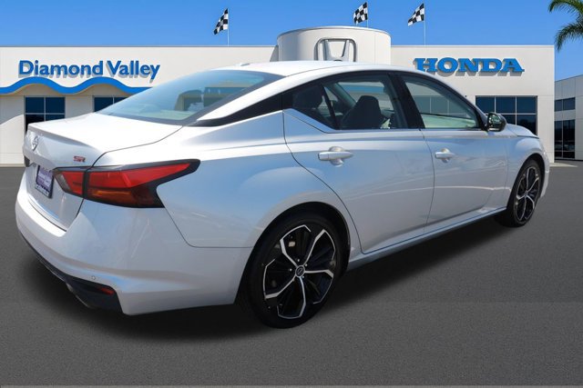 Used 2024 Nissan Altima 2.5 SR FWD image 6