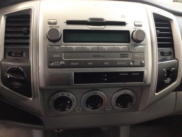Used 2011 Toyota Tacoma 4x4 Access Cab V6 w/ TRD Sport Pkg image 28