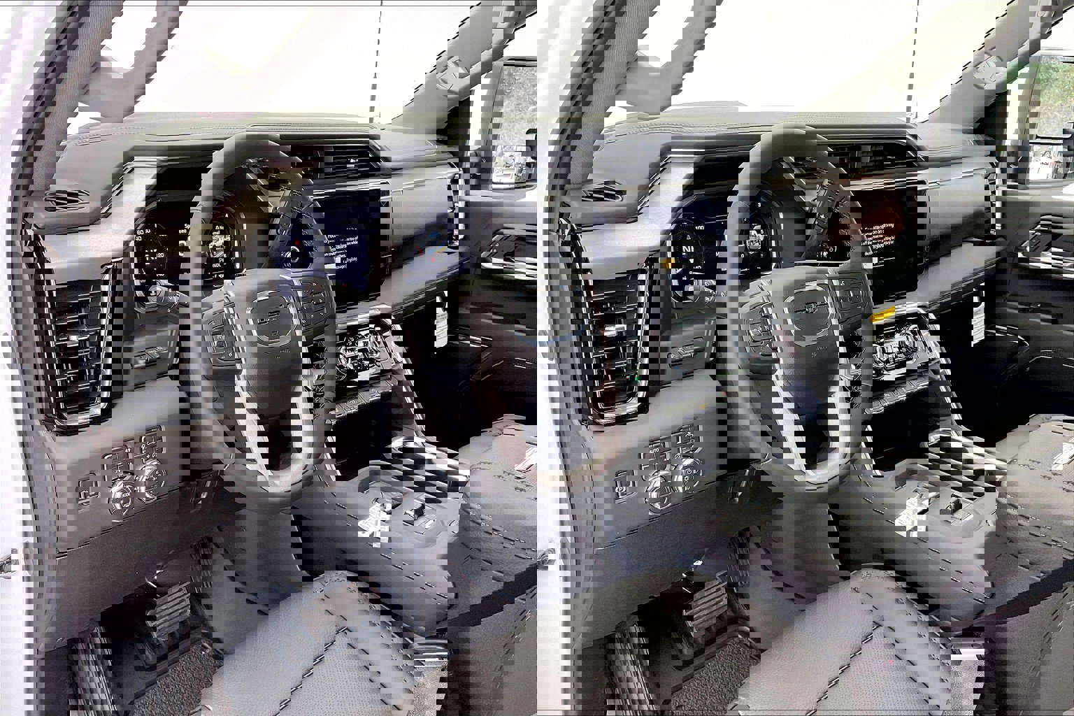 New 2026 GMC Sierra 2500 Denali w/ Denali Reserve Package image 4