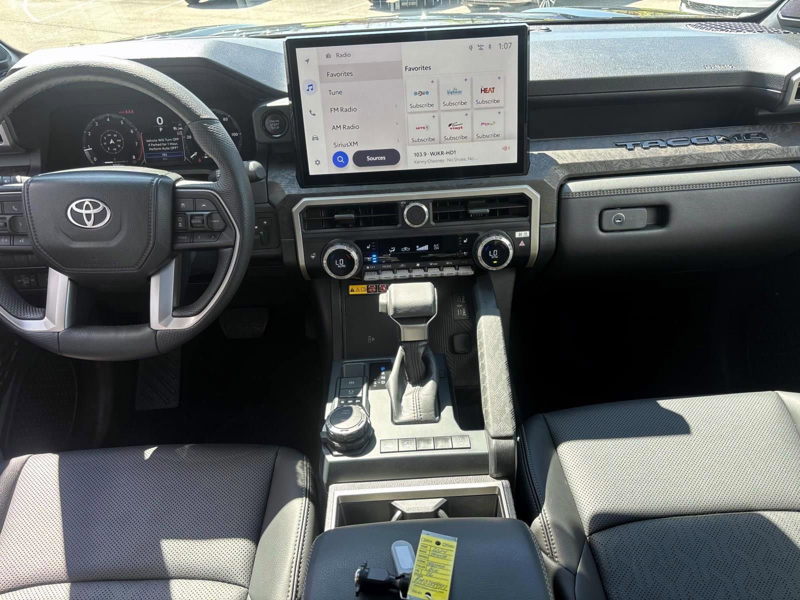 Used 2024 Toyota Tacoma Limited w/ Limited Package (LT) AWD/4WD image 31