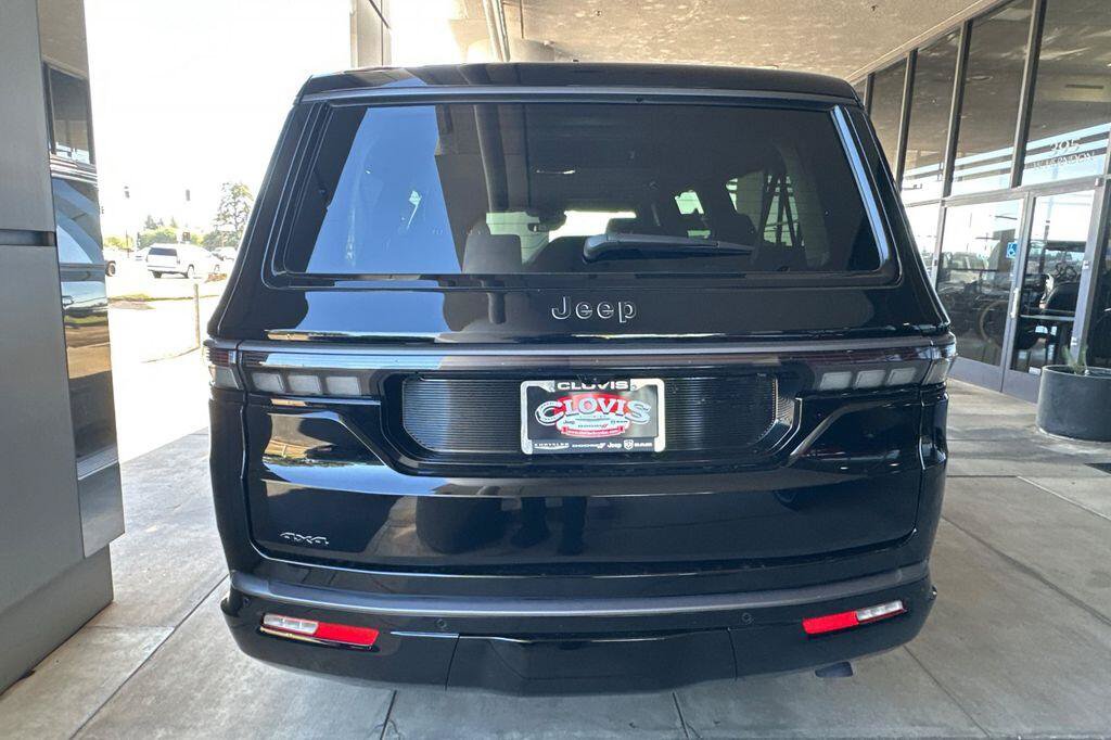 New 2026 Jeep Grand Wagoneer L Limited AWD/4WD image 5