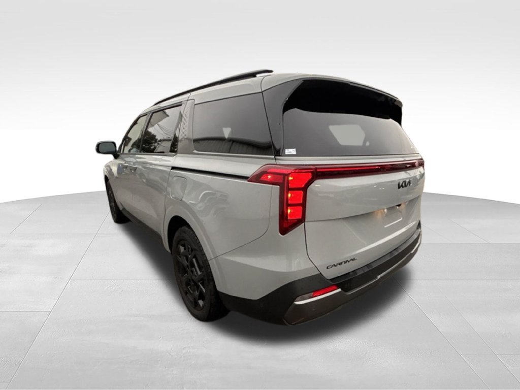Certified 2026 Kia Carnival SX FWD image 3