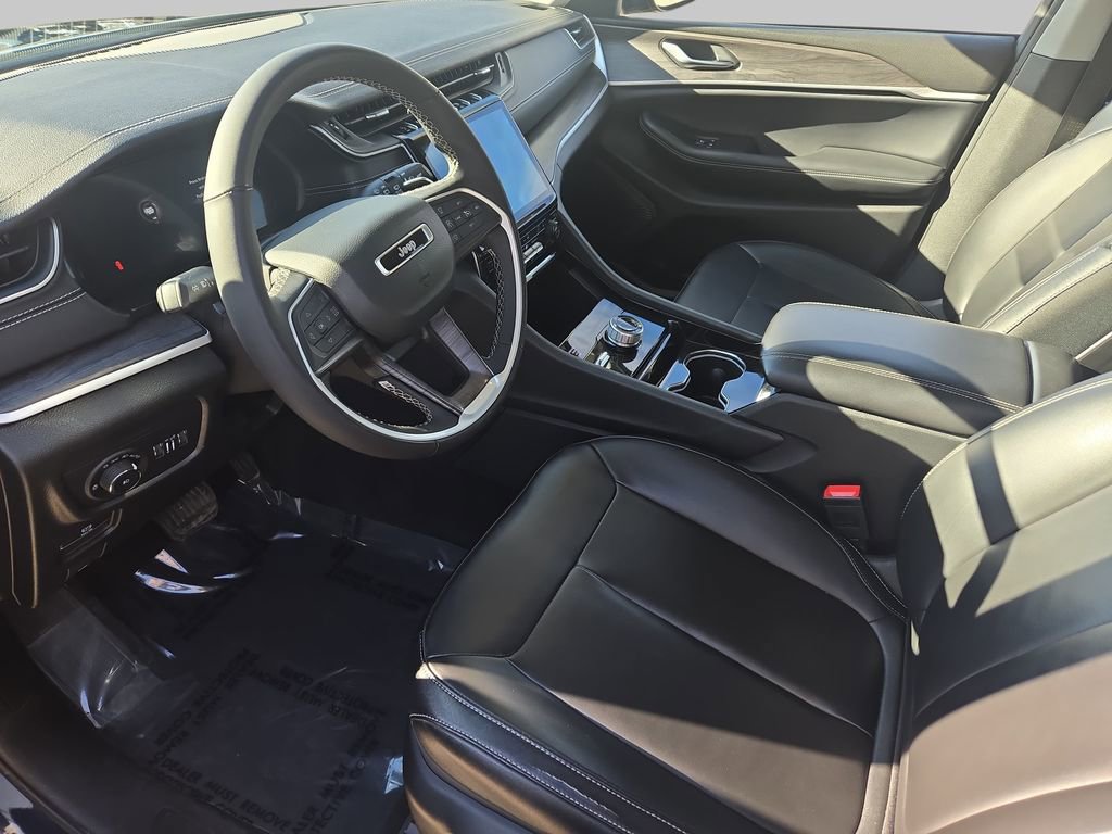 Used 2023 Jeep Grand Cherokee L Limited AWD/4WD image 20