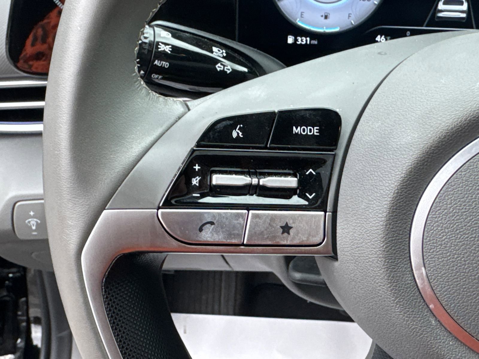 Certified 2025 Hyundai Elantra SEL w/ Cargo Package image 25