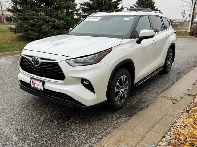 Certified 2020 Toyota Highlander XLE image 40