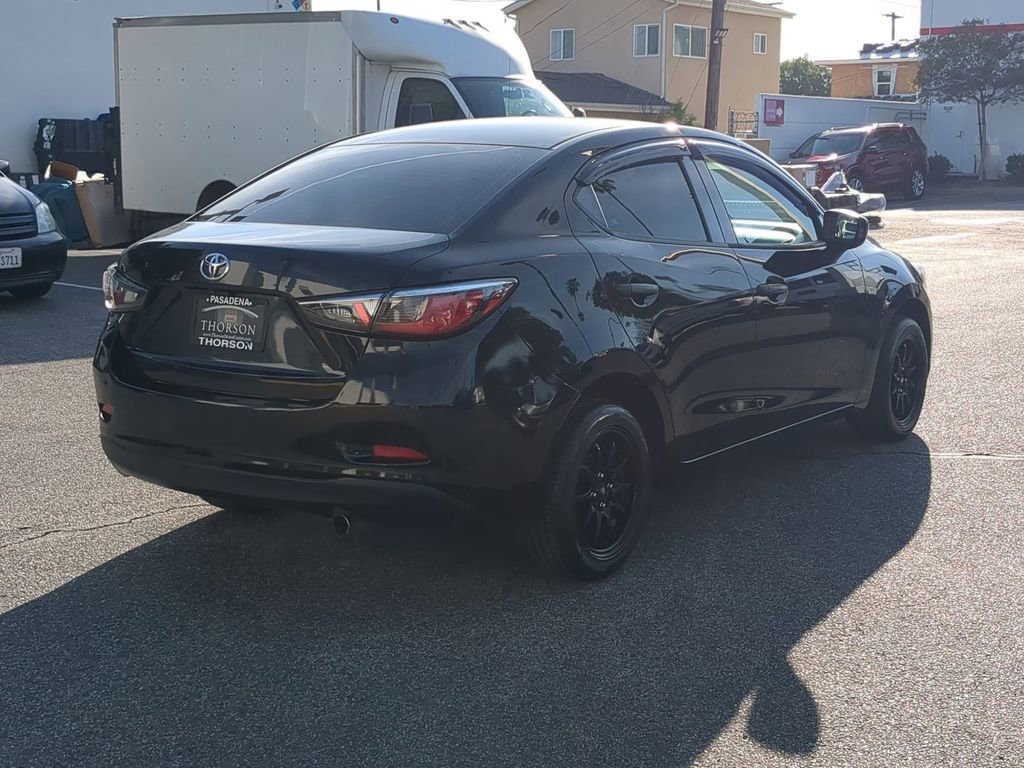 Used 2017 Toyota Yaris iA image 7