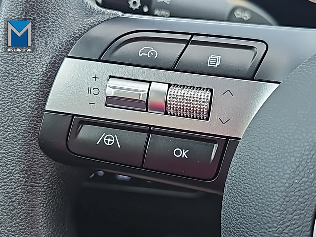 Used 2025 Hyundai Santa Cruz SE image 20