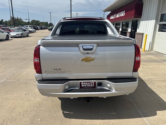 Used 2013 Chevrolet Avalanche LS w/ All-Star Edition AWD/4WD image 12