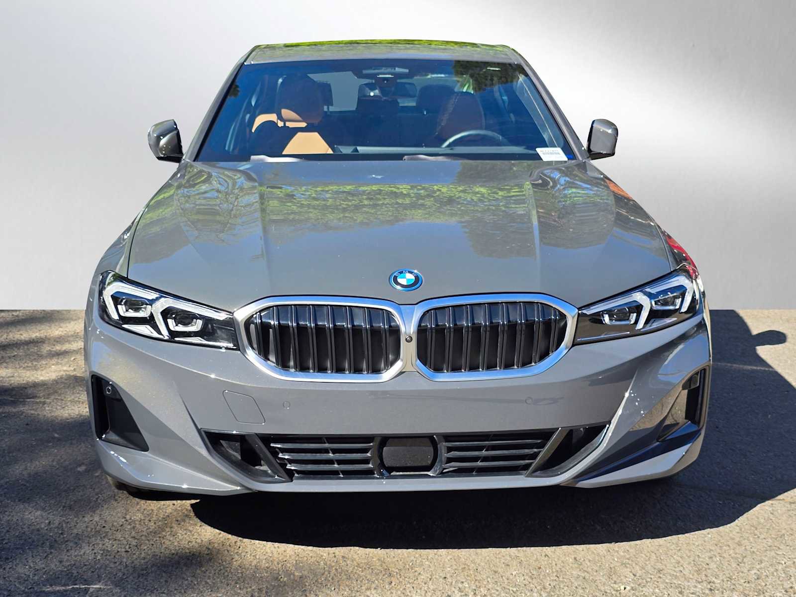 Used 2024 BMW 330e xDrive w/ Premium Package image 8
