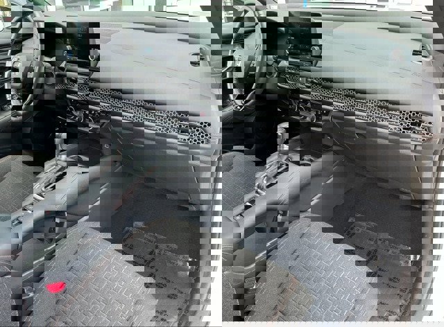 Used 2024 Honda HR-V Sport image 15