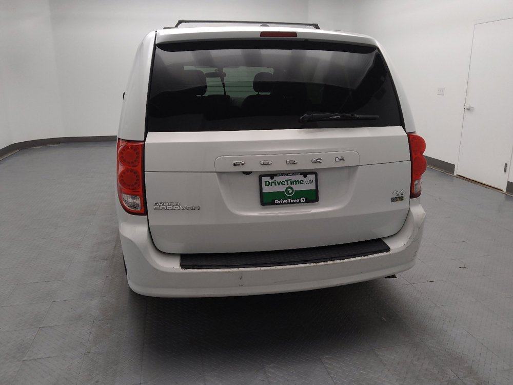 Used 2016 Dodge Grand Caravan R/T FWD image 6
