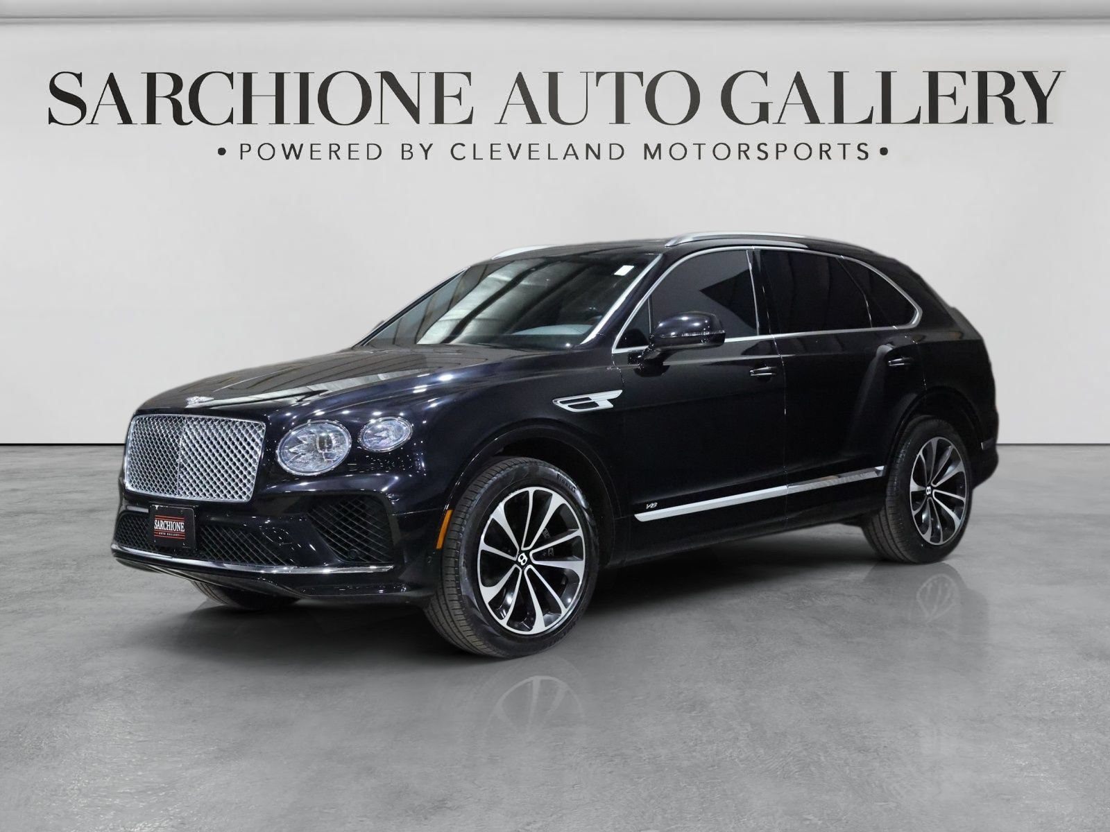 Used 2022 Bentley Bentayga AWD/4WD image 2