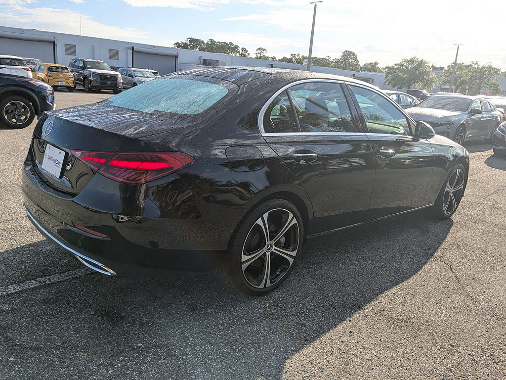 Used 2025 Mercedes-Benz C 300 Sedan image 4