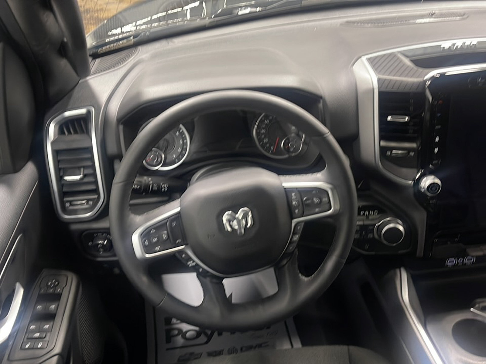 Used 2025 RAM 1500 Big Horn AWD/4WD image 3