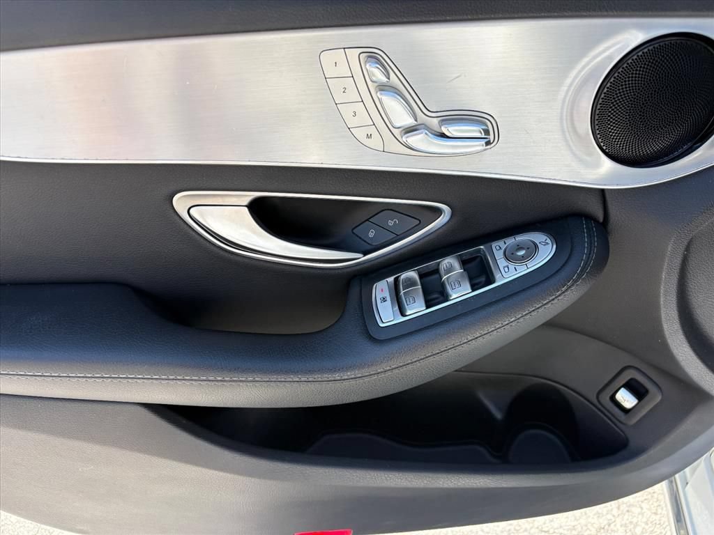 Used 2019 Mercedes-Benz C 300 Sedan image 20
