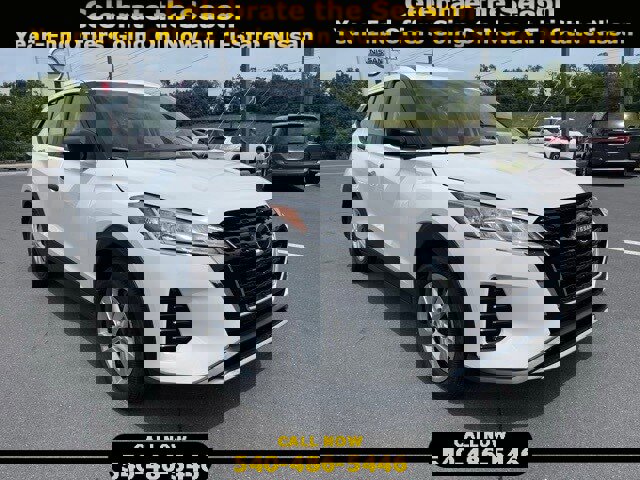 New 2025 Nissan Kicks Play S