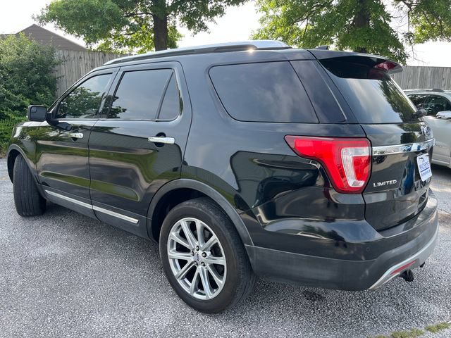 Used 2017 Ford Explorer Limited FWD image 3