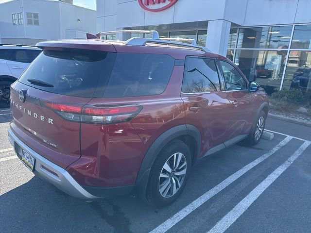 Used 2024 Nissan Pathfinder SL image 9