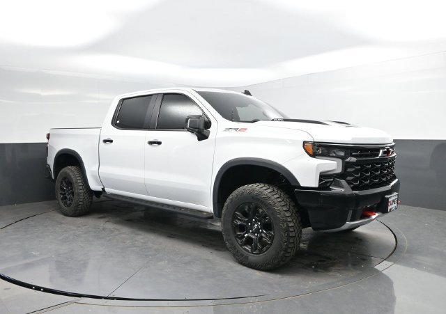 Used 2022 Chevrolet Silverado 1500 ZR2 w/ Technology Package AWD/4WD image 4