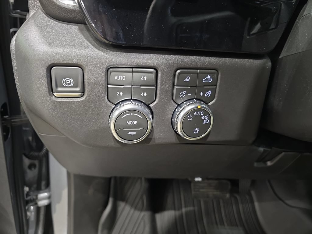 New 2026 GMC Sierra 1500 SLE AWD/4WD image 26