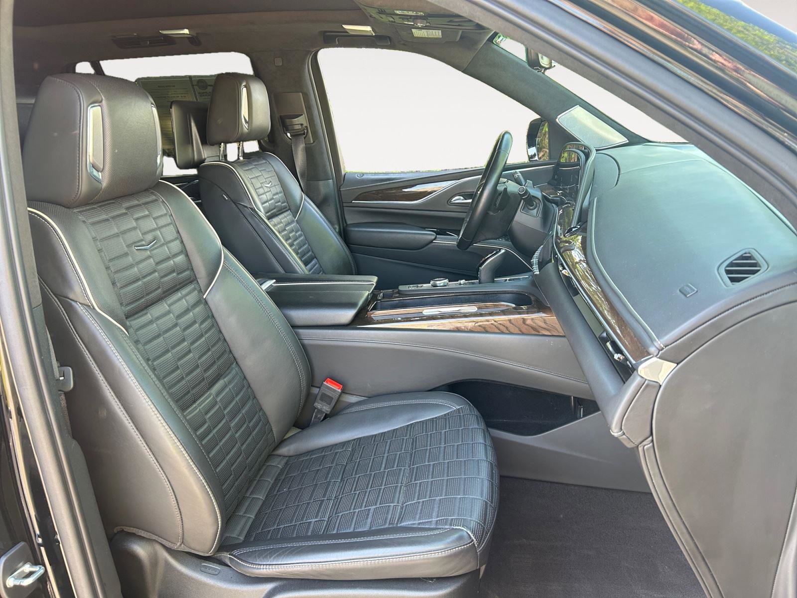 Used 2023 Cadillac Escalade Sport Platinum w/ LPO, ONYX Package image 15