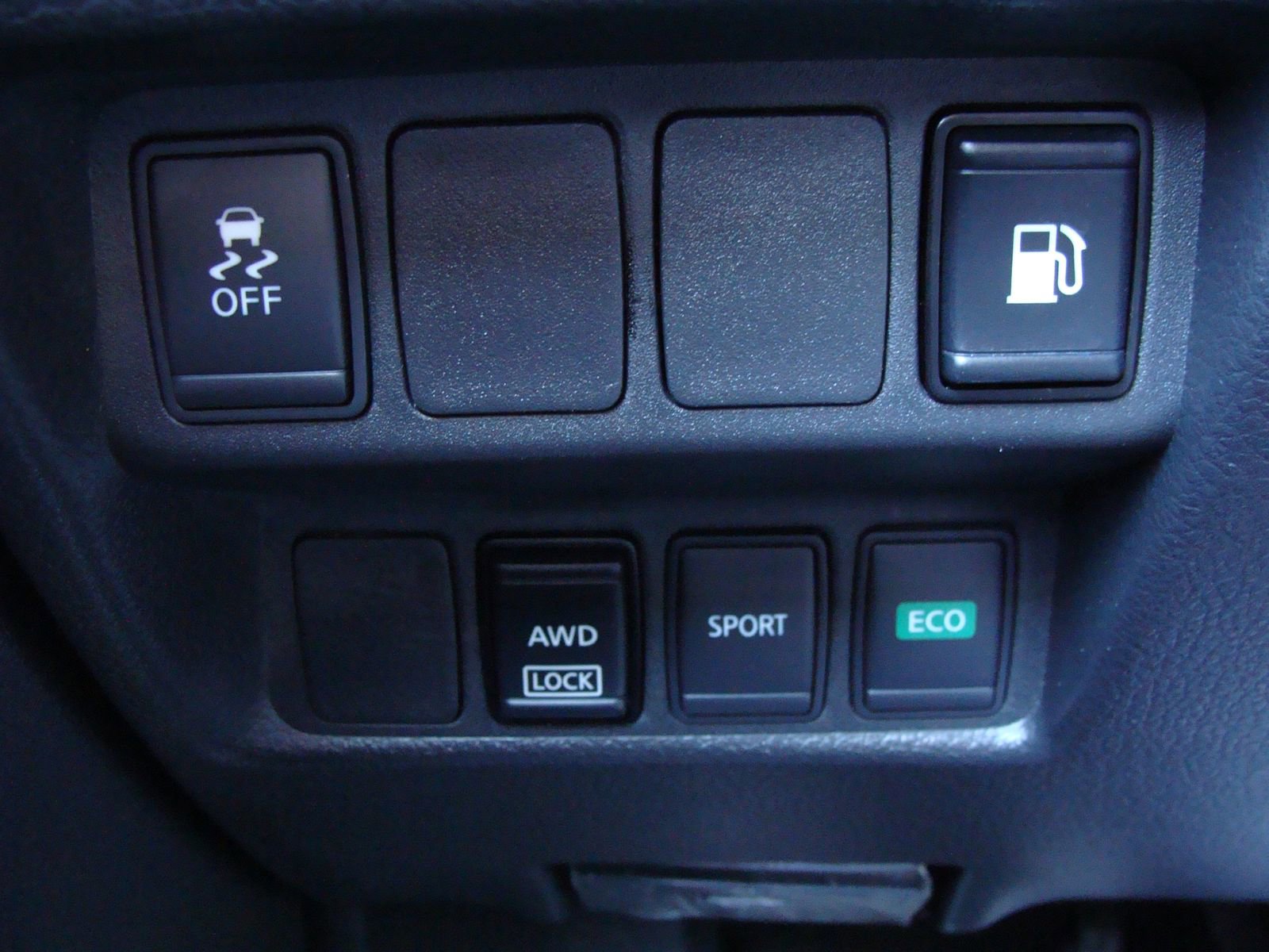 Used 2018 Nissan Rogue S AWD/4WD image 23