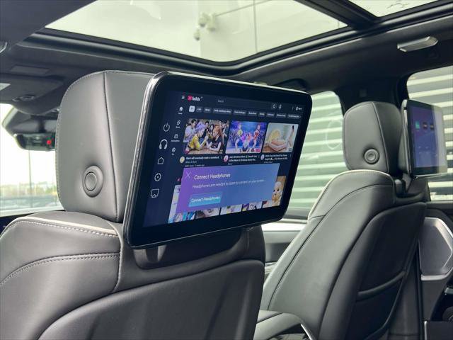 Used 2026 Cadillac Escalade ESV Platinum Sport w/ LPO, ONYX Package image 16