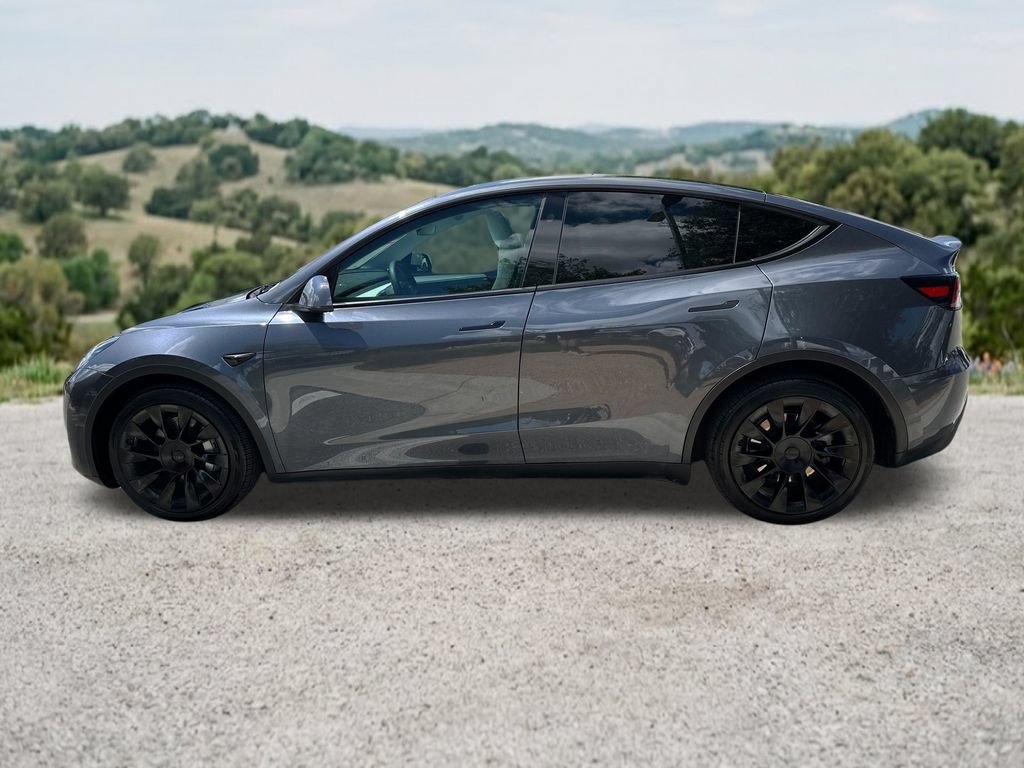 Used 2023 Tesla Model Y Long Range AWD/4WD image 5