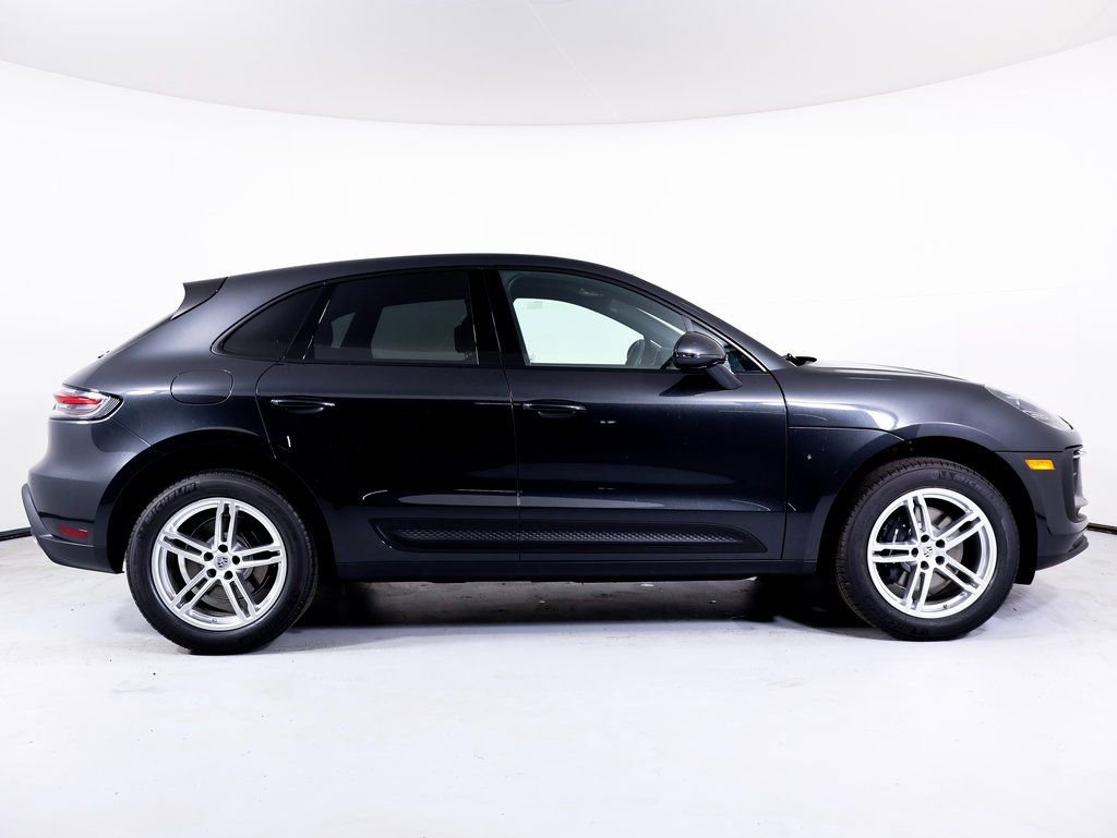 Certified 2025 Porsche Macan image 25