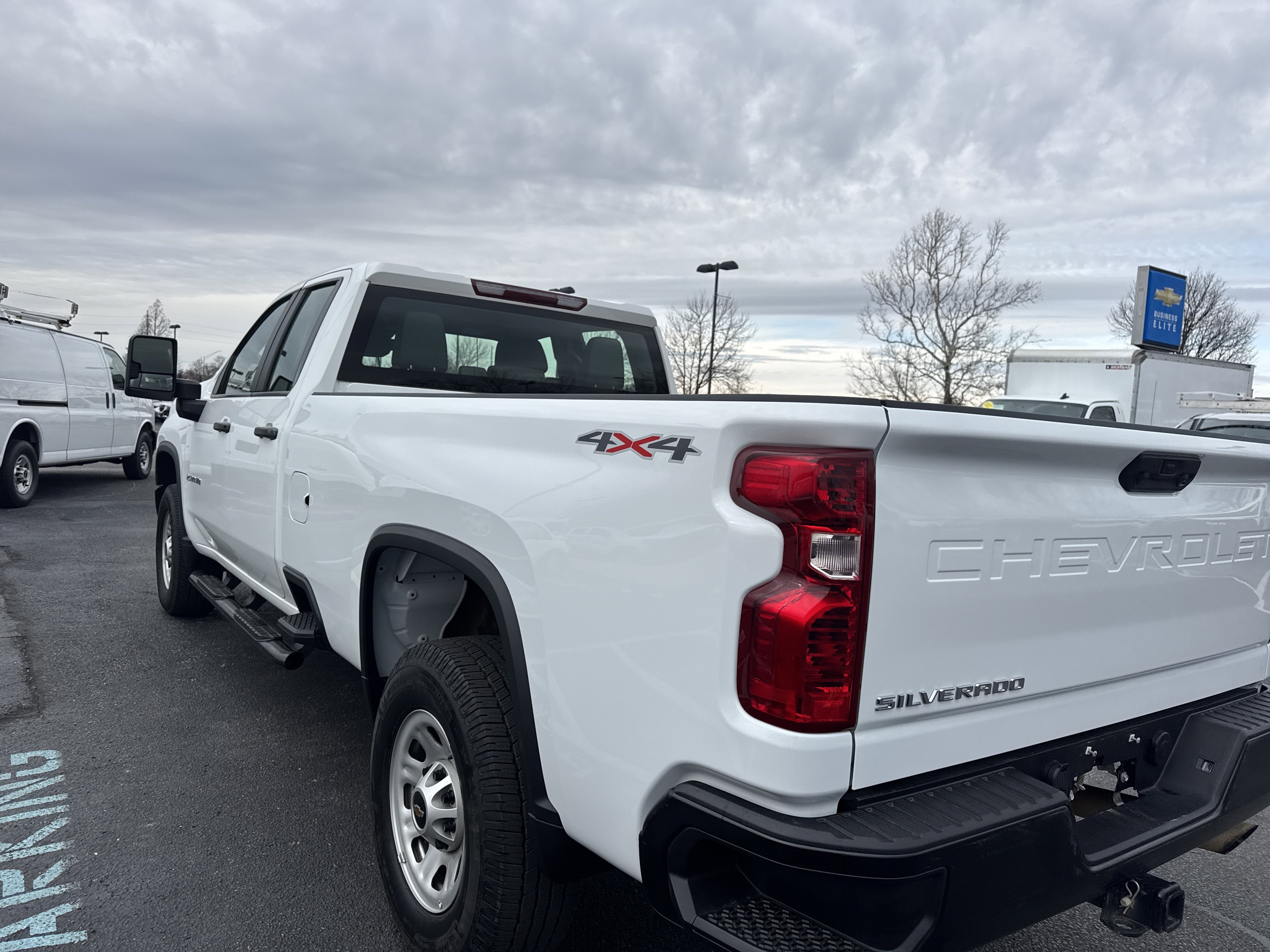 Used 2023 Chevrolet Silverado 2500 W/T w/ WT Fleet Convenience Package RWD image 6