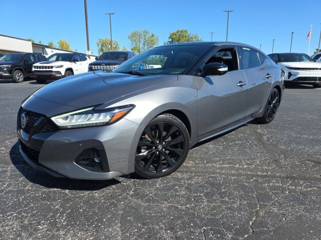 Used 2021 Nissan Maxima SR w/ Sport Mat Group FWD image 2