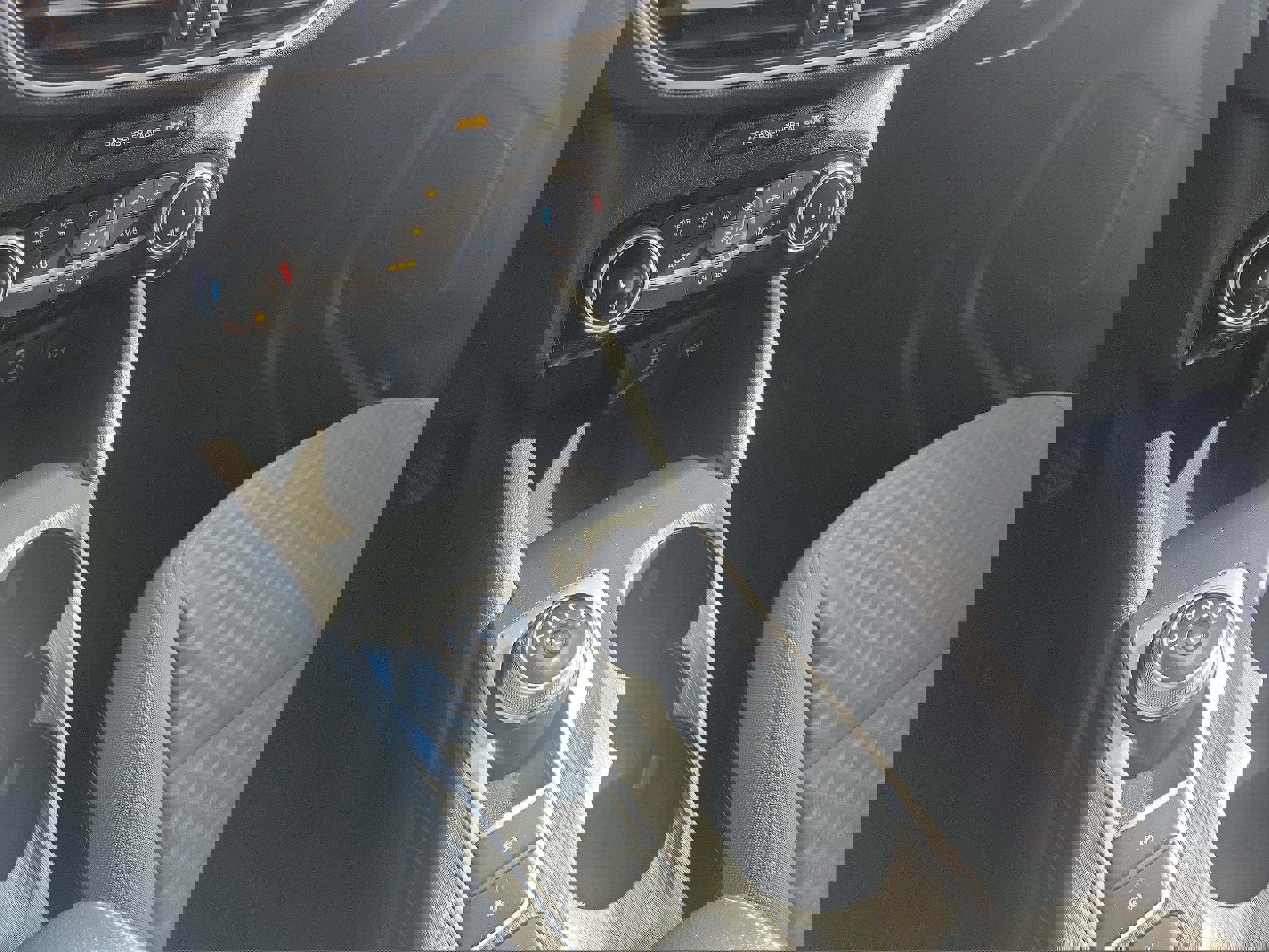 Certified 2022 Ford Escape SE w/ Convenience Package image 32