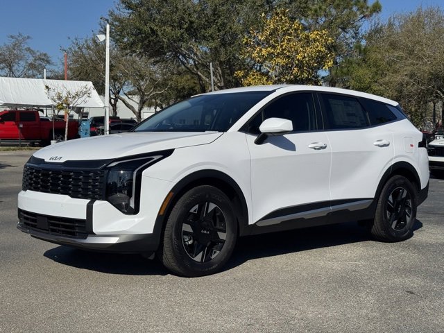 New 2026 Kia Sportage LX image 2