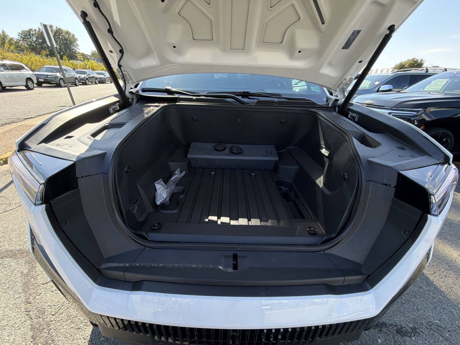 New 2026 GMC Sierra EV Elevation w/ Premium Package image 28