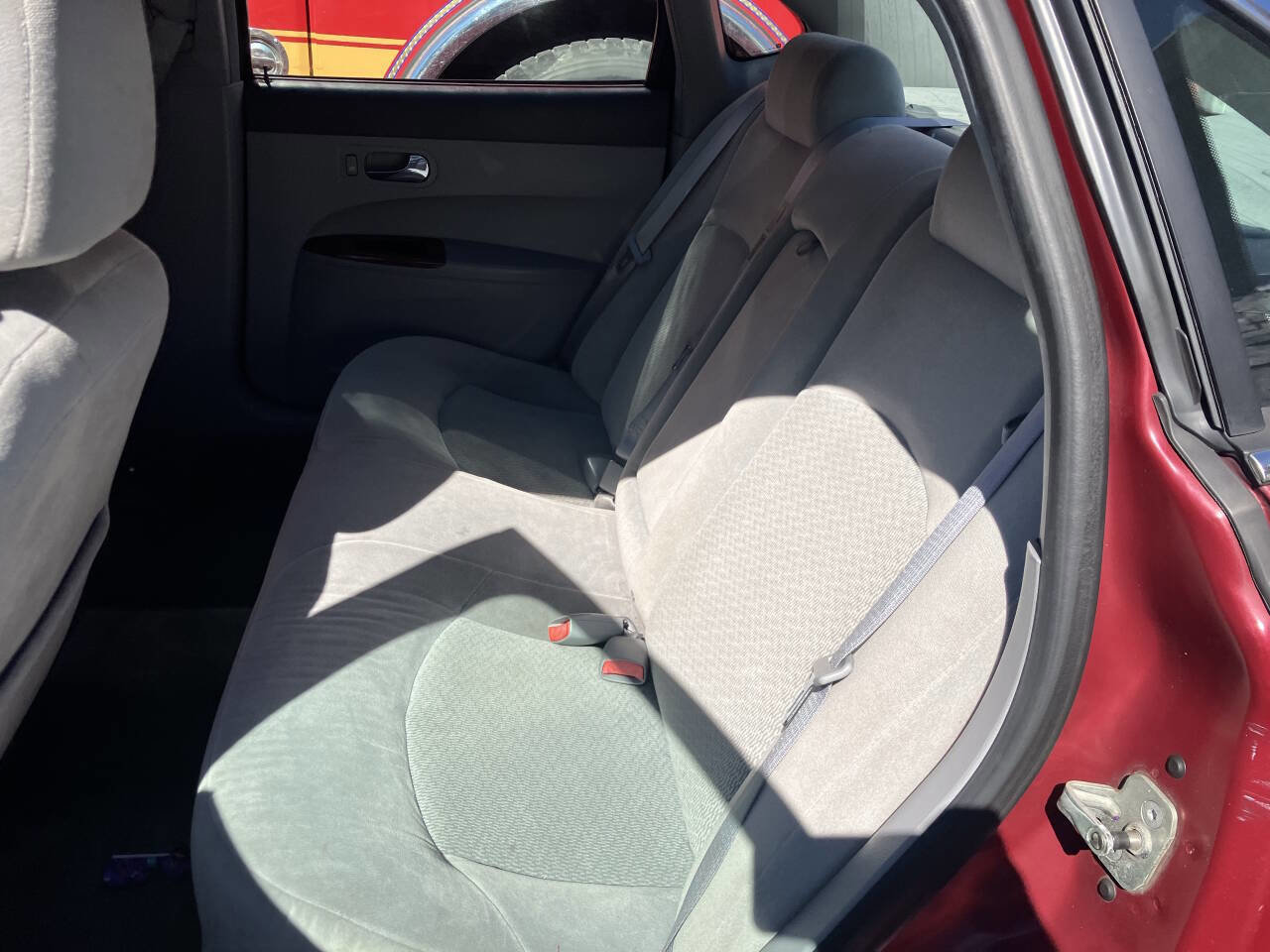 Used 2005 Buick LaCrosse CX w/ Silver Convenience Package image 20